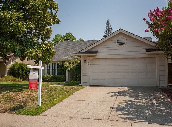 2nd image of 5725 Terrace Dr