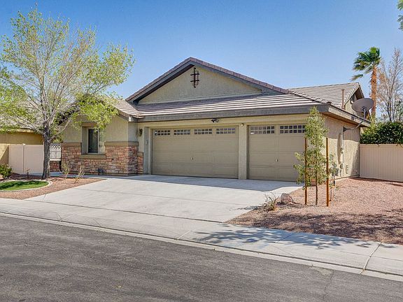 2nd image of 3217 Crested Moss Ave