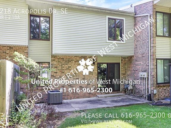 3rd image of 6218 Acropolis Dr SE