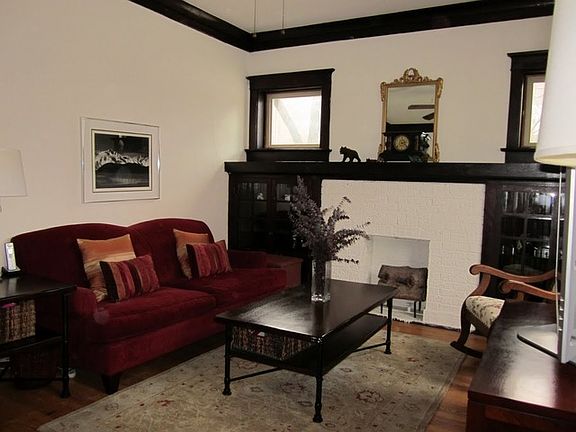 5th image of 1421 W Cornelia Ave #1