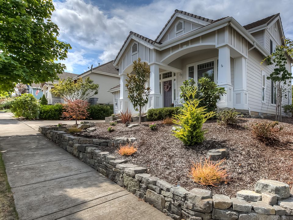 Welcome to 4735 NW Veronica 