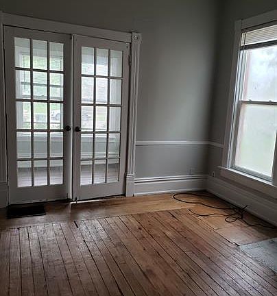 3rd image of 510 S Saint Joseph St APT 2