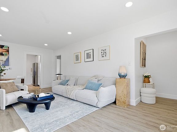 3rd image of 3908 SW Hanford St