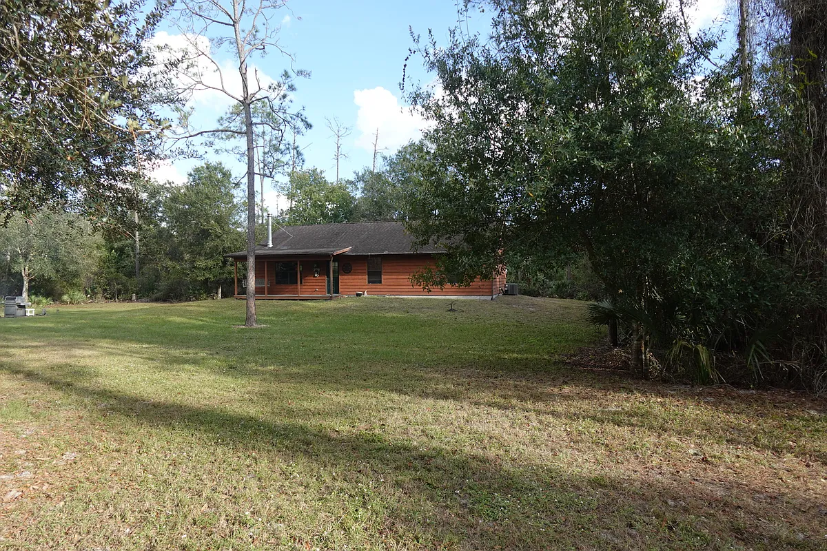 Building Photo - 32801 US Highway 441 #187