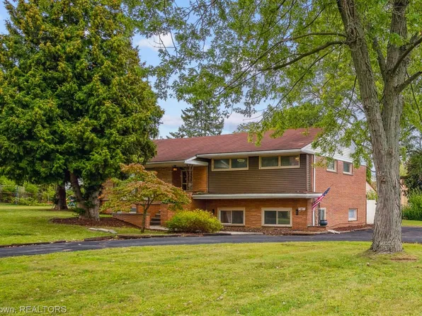 31525 Windsor St, Garden City, MI 48135