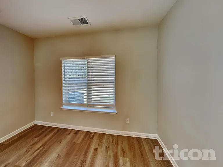 11023 Station Dr — Photo 3