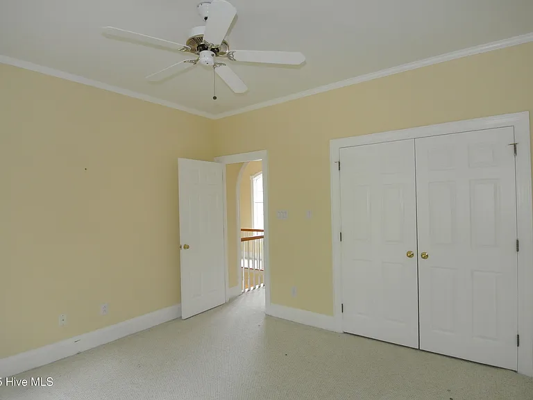 1113 Devonshire Dr — Photo 24