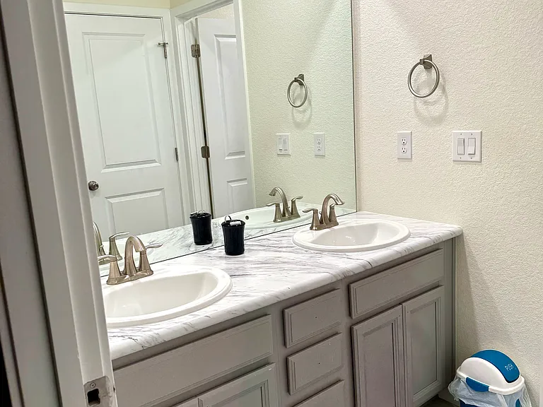 930 Compass Dr — Photo 28