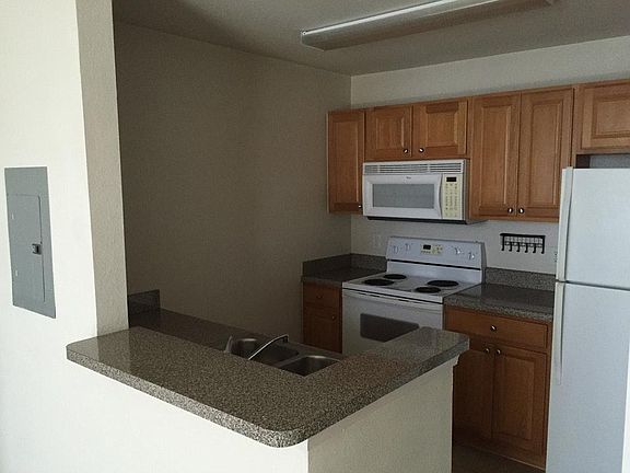 3rd image of 11811 Estates Club Dr APT 1321