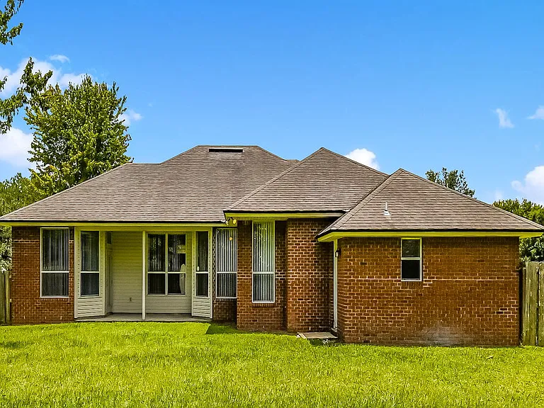1514 Falkland Rd E — Photo 19