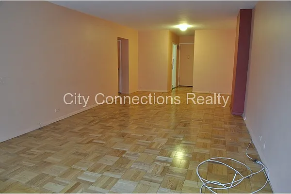 Rented by City Connections Realty | media 7