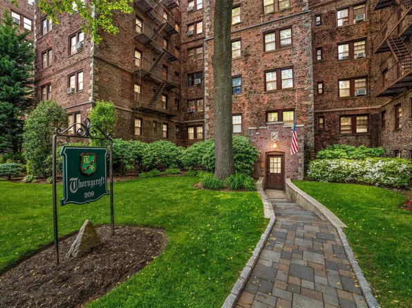 209 Garth Road #3F, Scarsdale, NY 10583