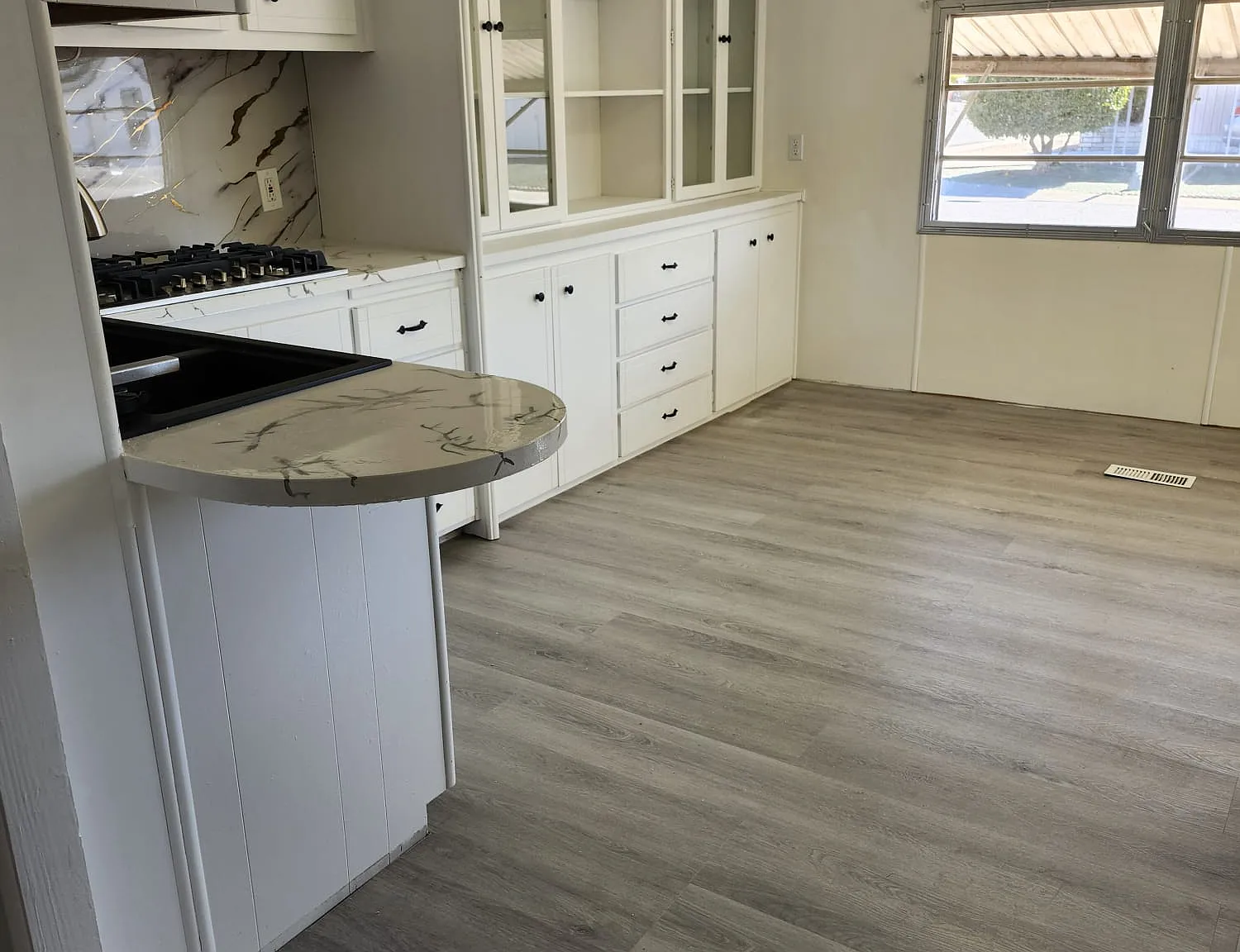 2 bed, 1200 sqft, $1,500 — Photo 2