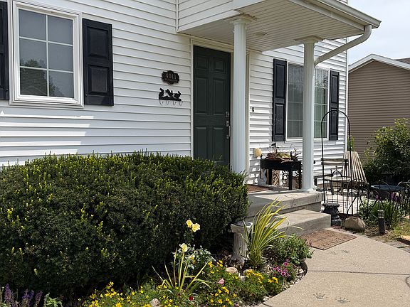 2nd image of 4011 NE Trilein Dr