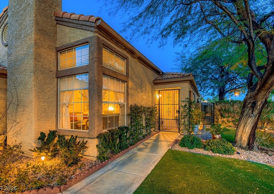 1st image of 3332 Royal Glen Ct