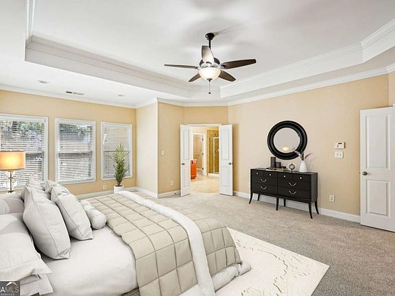 4th image of 189 Privet Cir