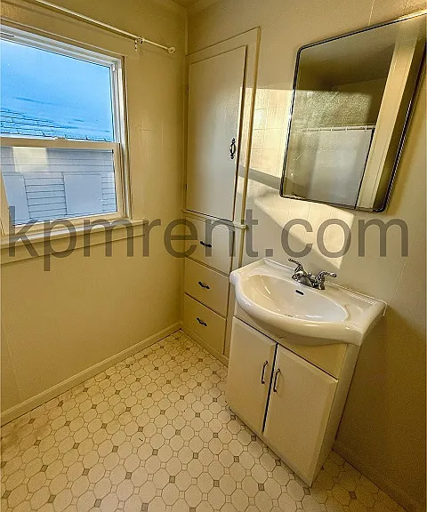 705 10th St NE — Photo 10