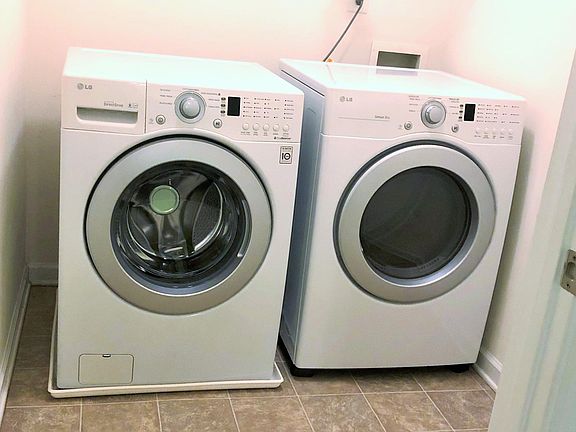 3rd image of 2695 Briaroak Dr