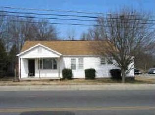 916 Apple St, Burlington, NC 27217