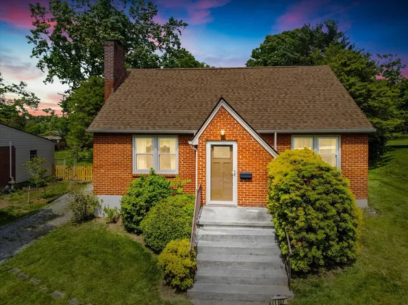 1107 Kentwood Dr, Blacksburg, VA 24060