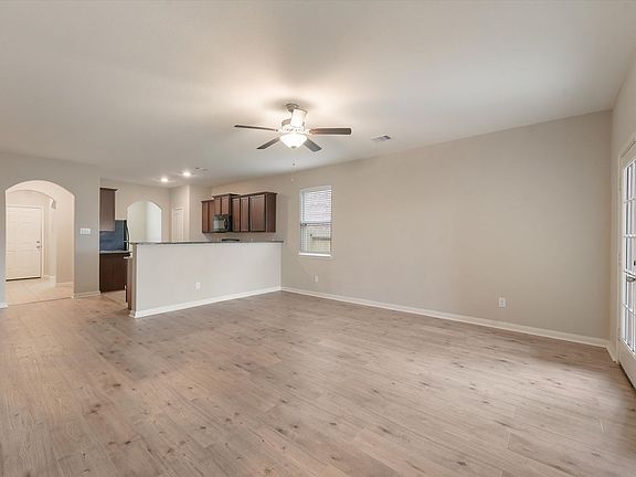 4th image of 12026 Pearl Dr