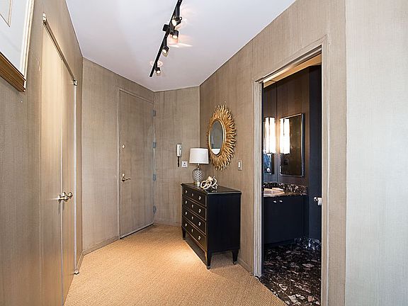 5th image of 304 E 65th St APT 35D
