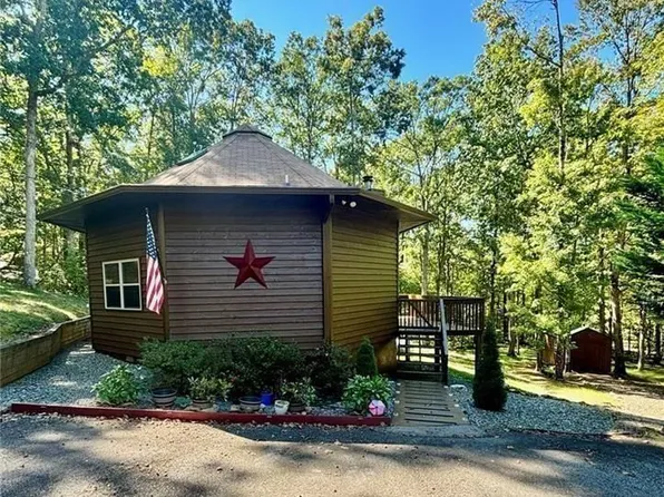 163 Beauregards Knob, Ellijay, GA 30536