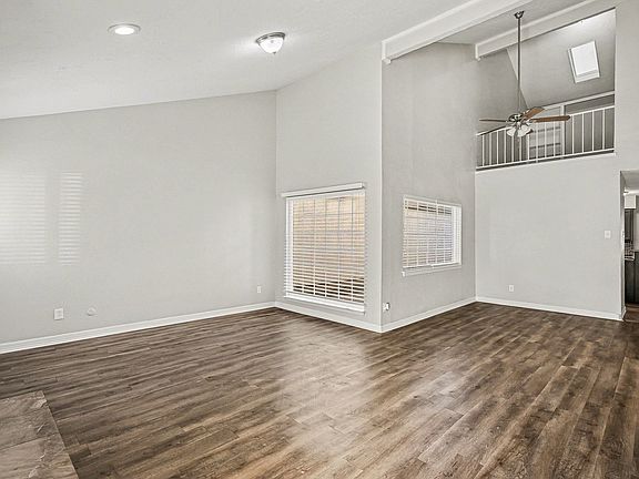 5th image of 1606 Hawthorne Dr