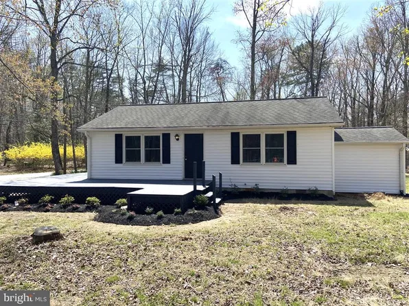 417 Beechwood Ln, Bluemont, VA 20135