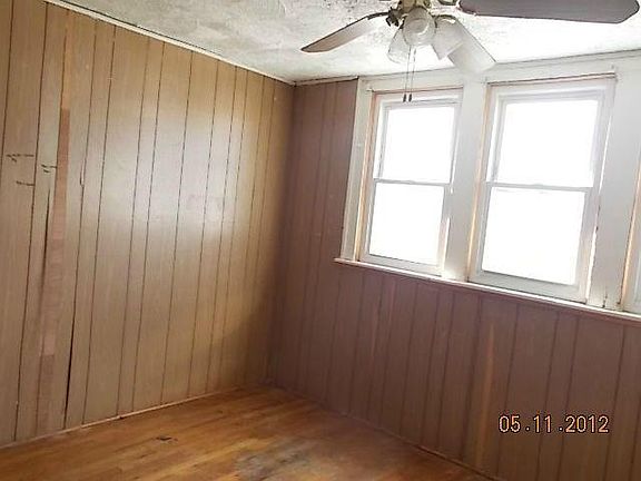 2nd image of 11386 Montrose St