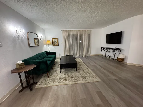 2826 S Bartell Dr #F23, Houston, TX 77054