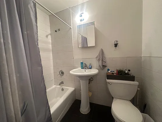 Rented by Dream Space Realty | media 10