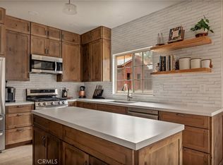 32425 Snowshoe Ln, Running Springs, CA 92382