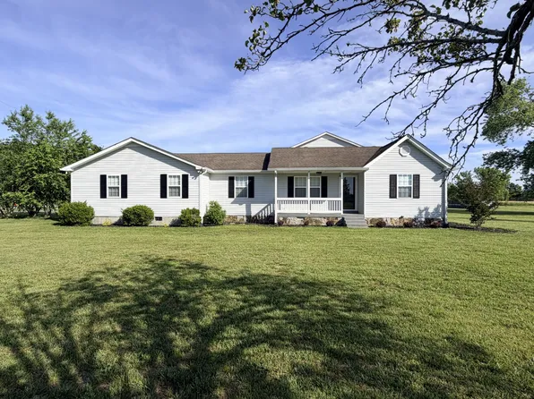 2916 Galen Rd, Lafayette, TN 37083