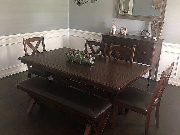 Formal dining room