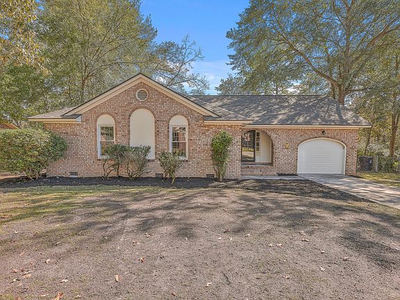 2nd image of 118 Bramwell Dr