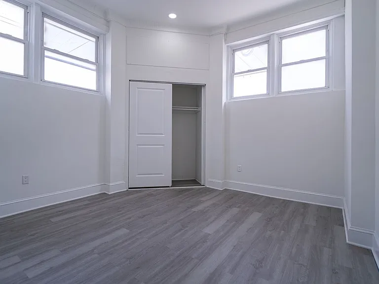 2410 Wharton St — Photo 20