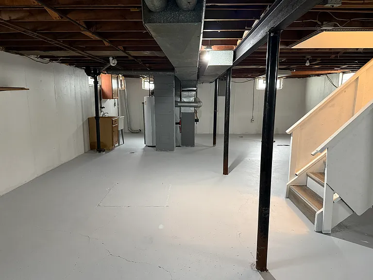 1303 Wilson Ave — Photo 16