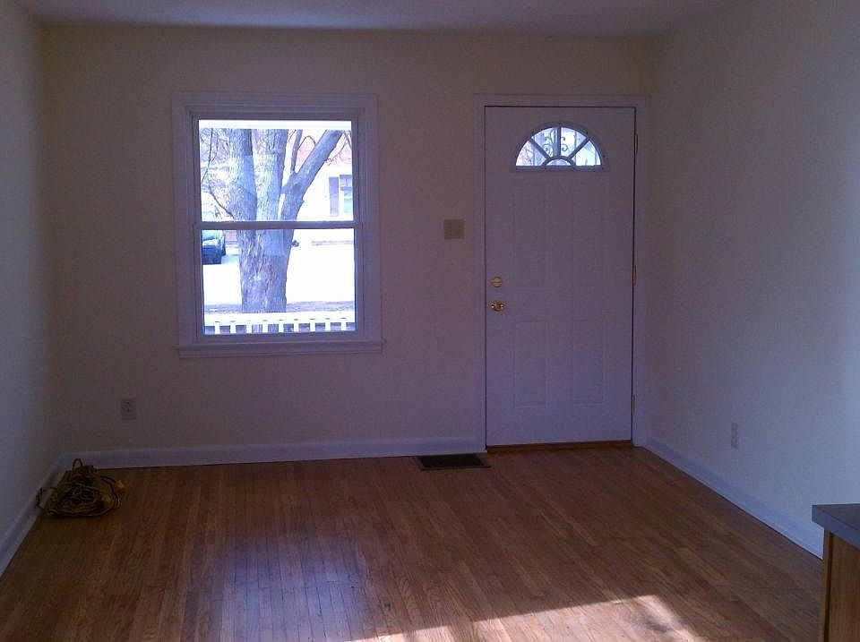 2nd image of 1711 N Riley Ave