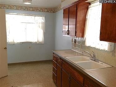 4th image of 24359 Rosita Ln