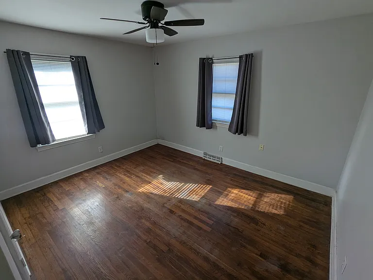 1018 Willowbrook Dr #1 — Photo 15