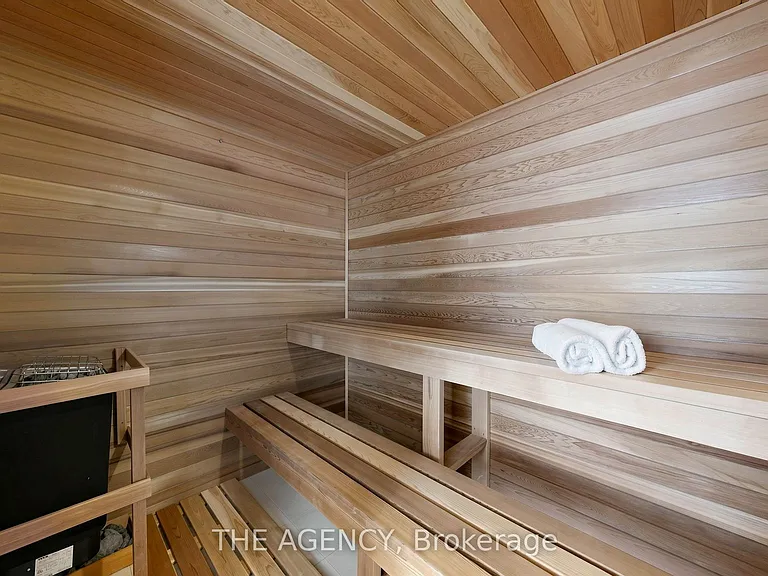 32 Conger St — Photo 27