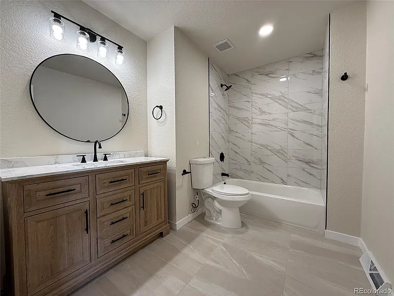 243 Vance St — Photo 15