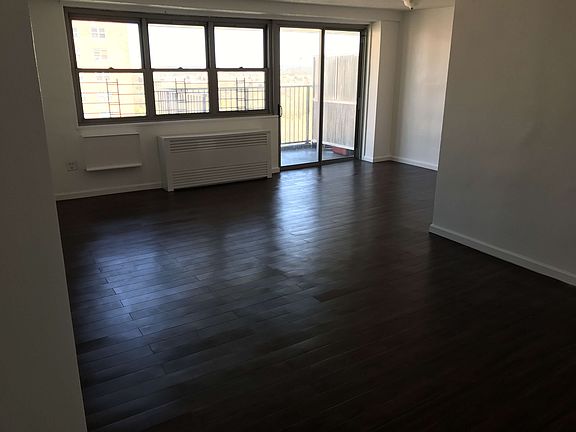 3rd image of 825 Boynton Ave APT 16I
