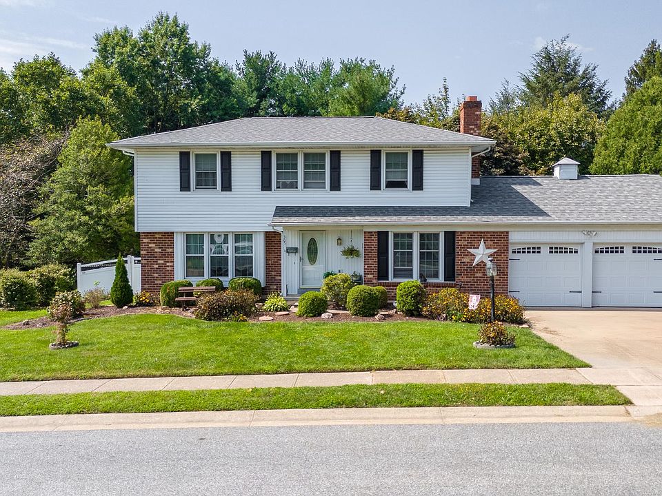 1st image of 305 Stamford Dr