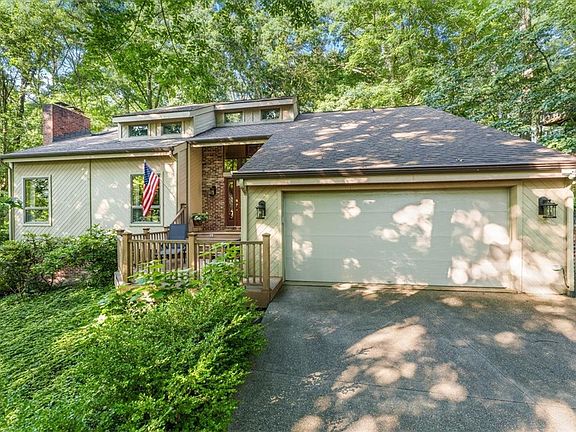 2nd image of 2626 Woodmont Ln