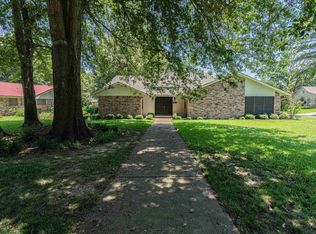 1085 Cardinal Ln, Paris, TX 75460