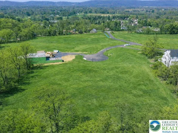 6445 Springhouse Path, Bethlehem, PA 18015