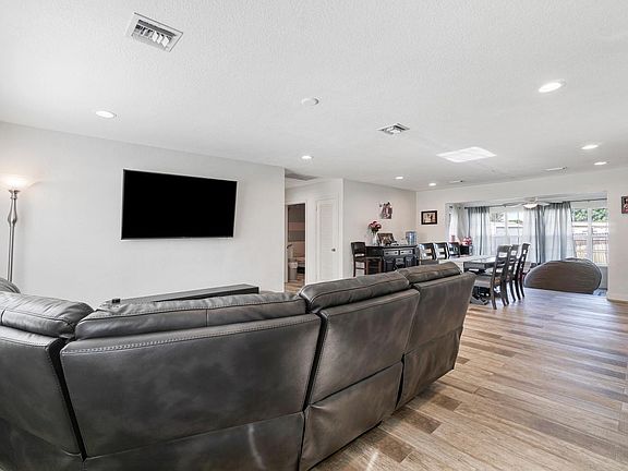 4th image of 1616 Osborne Cir