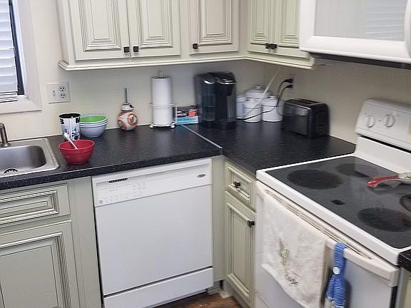 5th image of 24204 Sandalwood Dr